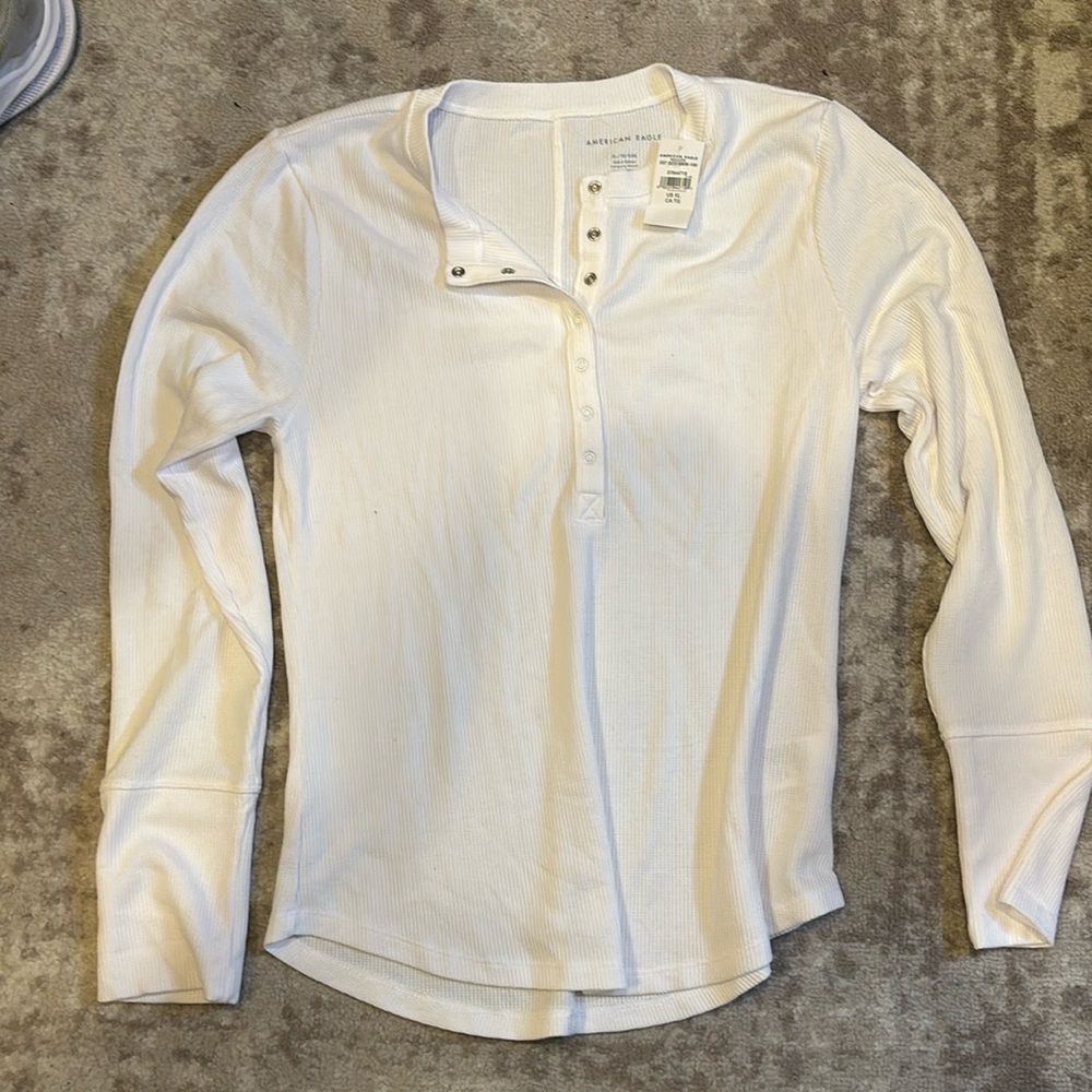 White long sleeve half snap button shirt